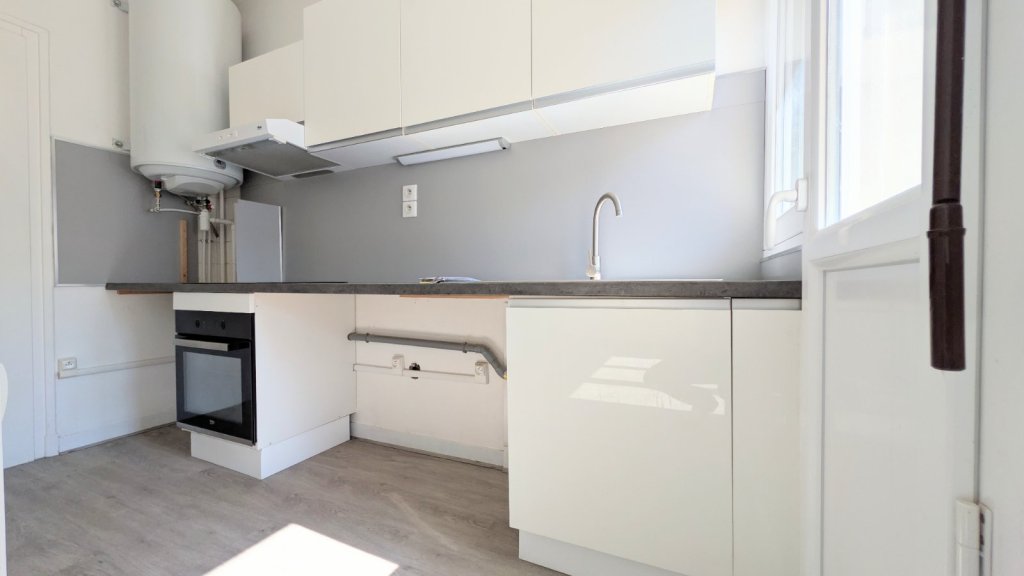 APPARTEMENT T4 A VENDRE - CHAMBERY - 65.72 m2 - 170 000 &euro;