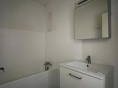 APPARTEMENT T4 A LOUER - CHAMBERY - 97.09 m2 - 1 293 &euro; charges comprises par mois