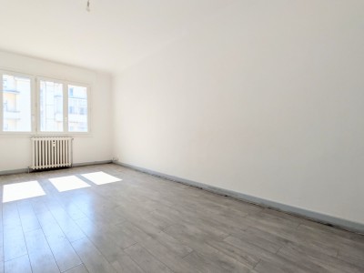 APPARTEMENT T4 - CHAMBERY - 65.72 m2 - VENDU