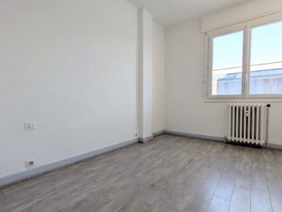 APPARTEMENT T4 - CHAMBERY - 65.72 m2 - VENDU