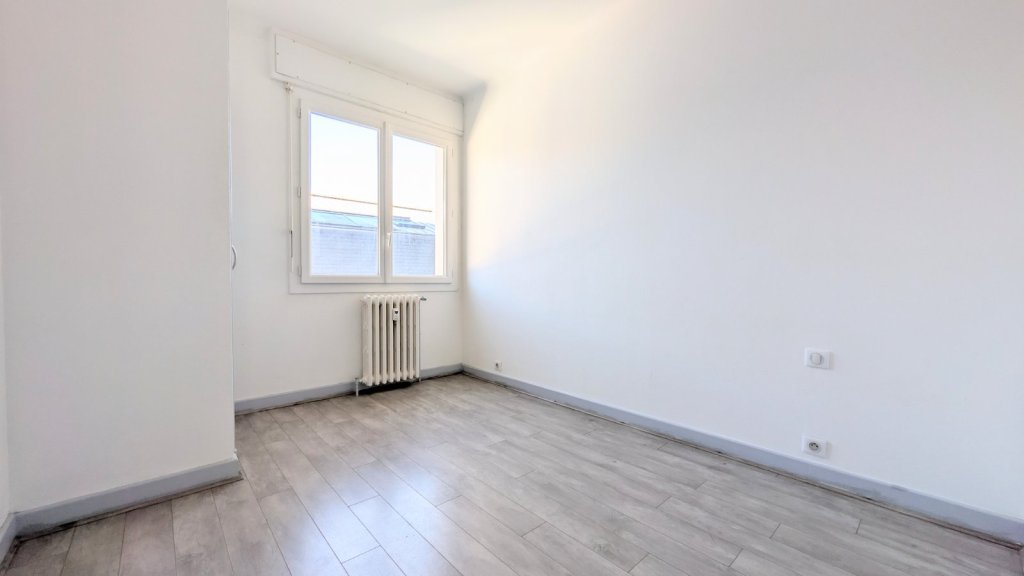 APPARTEMENT T4 - CHAMBERY - 65.72 m2 - VENDU