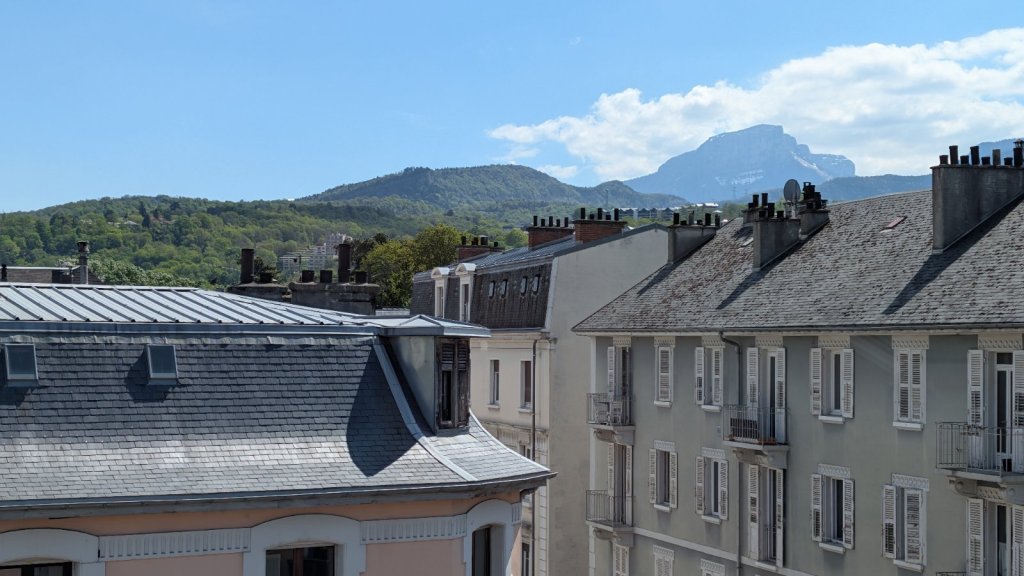APPARTEMENT T4 A VENDRE - CHAMBERY - 84.3 m2 - 380 000 &euro;